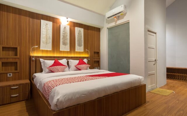 OYO 248 De Natio Guest House