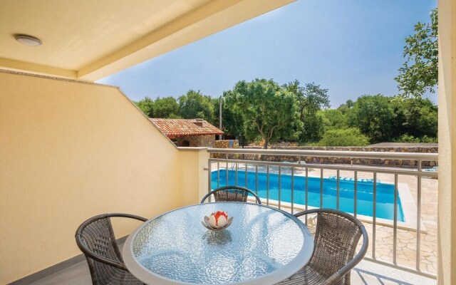 Awesome Home in Pinezici With Wifi and 2 Bedrooms