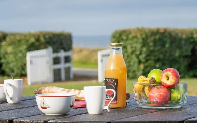 Apartment in Lampaul-plouarzel by the Beach