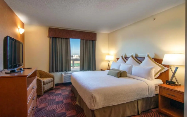Service Plus Inns and Suites Calgary