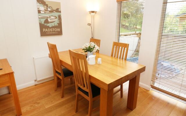 1 Miller's Island, Looe