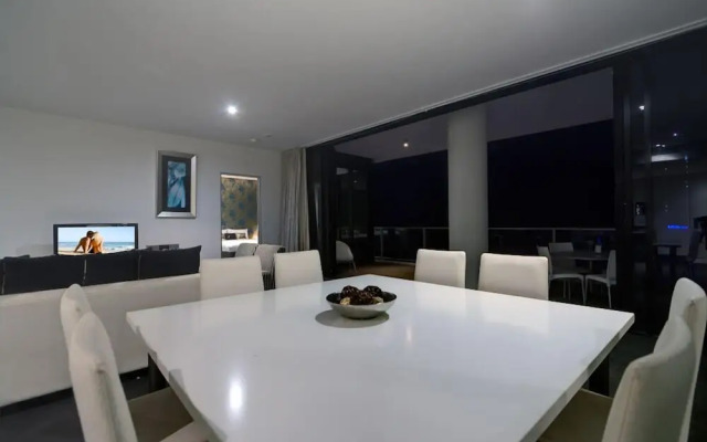Circle on Cavill - Apartment Stay Private