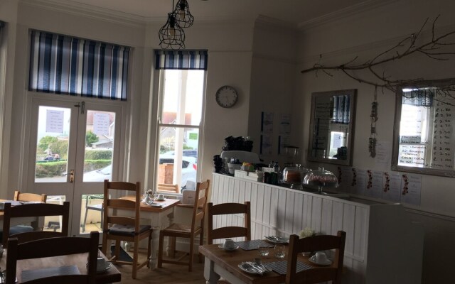 Lazy Waves Boutique B&B