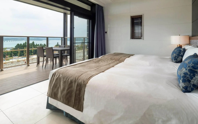 One Suite The Terrace – Guest Rooms – Nakijin