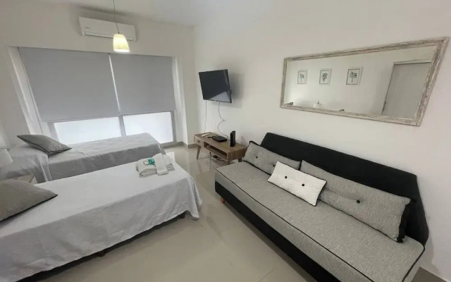 Studio In San Telmo- Paseo De La Cisterna- 529