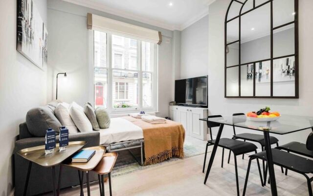 Bright and Modern Bayswater Apartment