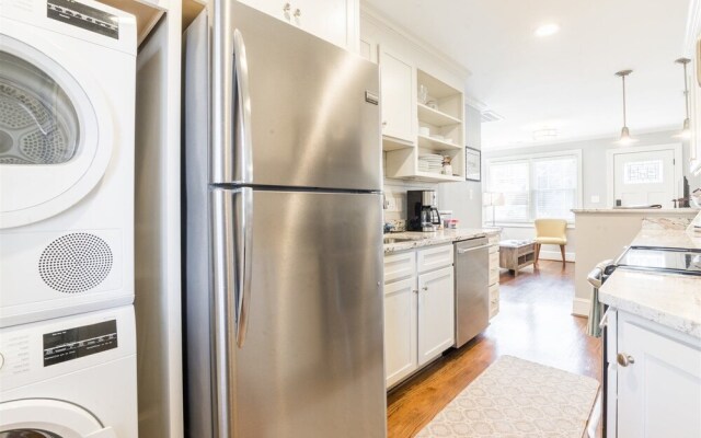 Randall St , 202/204