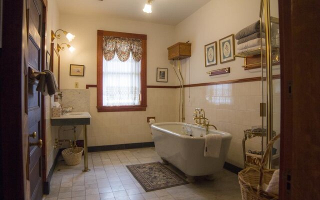Lehmann House Bed & Breakfast