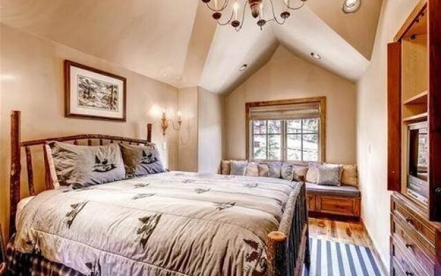 Ski Bridge Lodge by Pinnacle Lodging