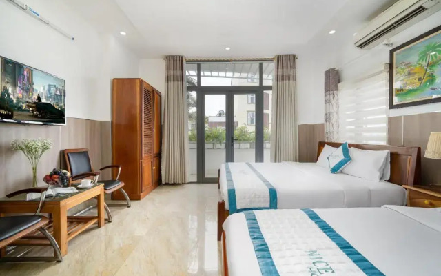 Nice House Hotel - Near My Khe Beach