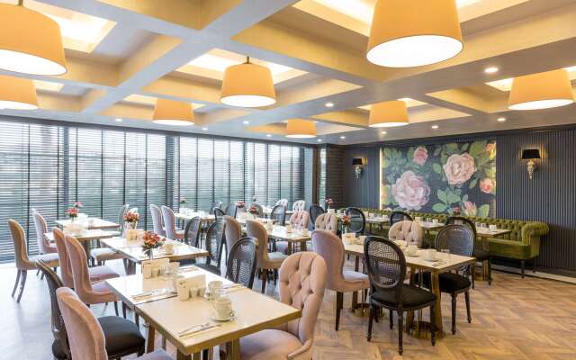 DoubleTree by Hilton Hotel Izmir Airport