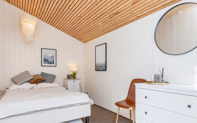 6 Person Holiday Home in Hojslev