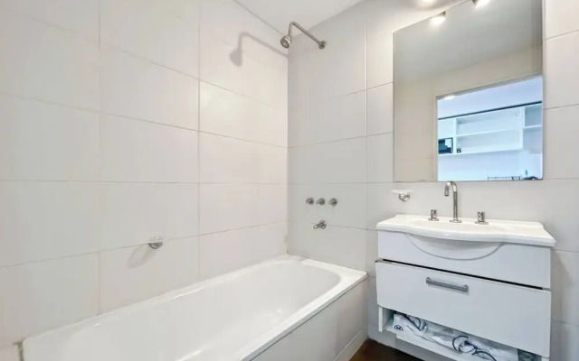 Studio Center Gymm Pool U138