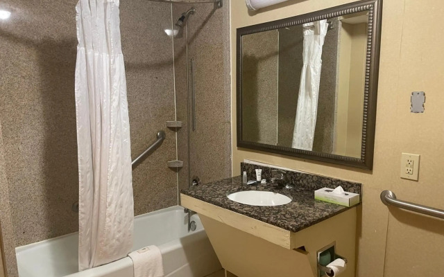 Budgetel Inn & Suites Atlanta