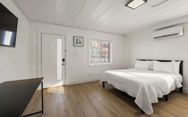 Chic City Retreat 89 For 2