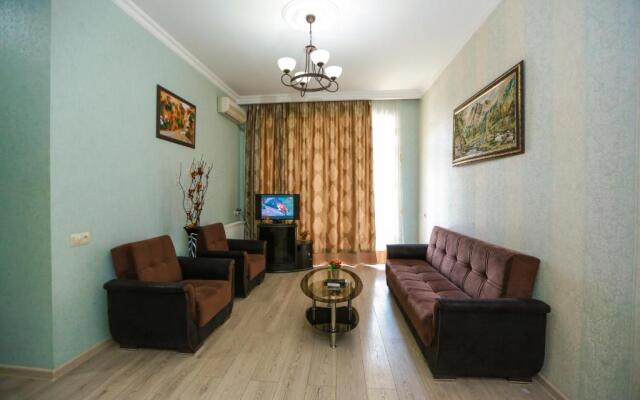 Happy Hub Apartment