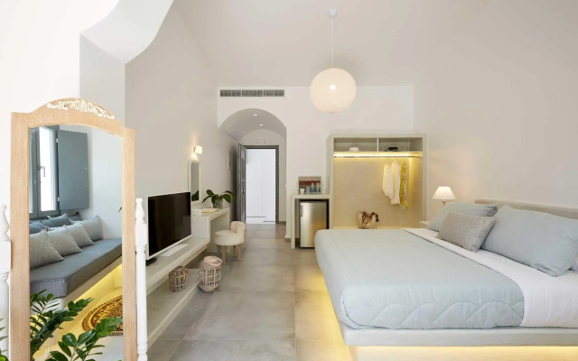 Amara Suites Santorini