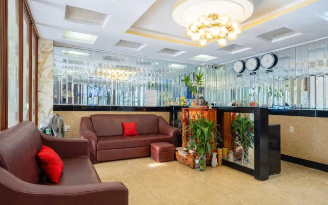 Collection O Long Phung Hotel