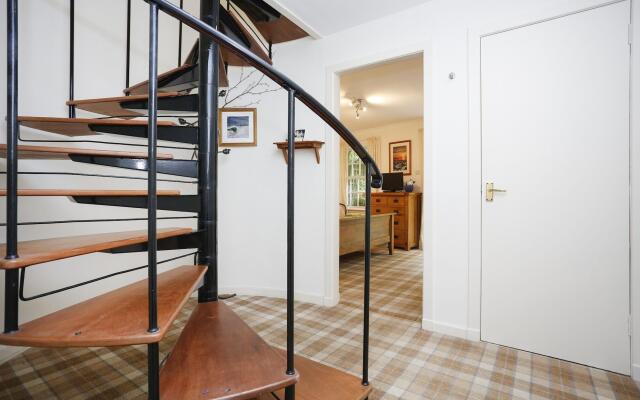 Central New Town Apartment