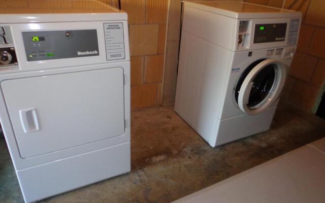 Economy Inn Express Warren