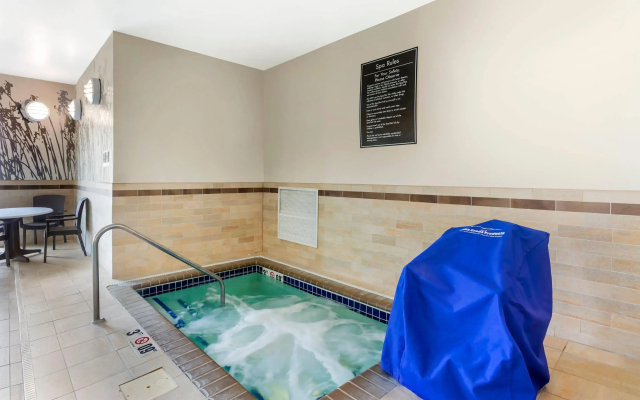 Sleep Inn & Suites Devils Lake