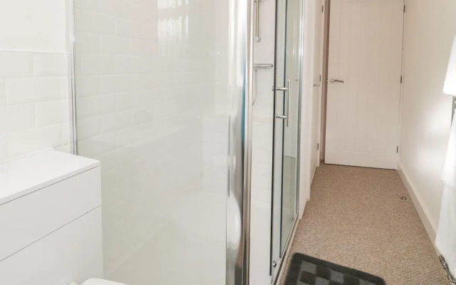 Top Of The Lane Luxury Holiday Apartment