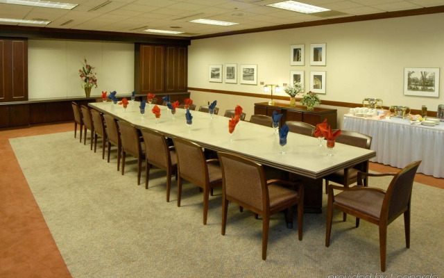 Holiday Inn Express Charleston-Civic Center by IHG