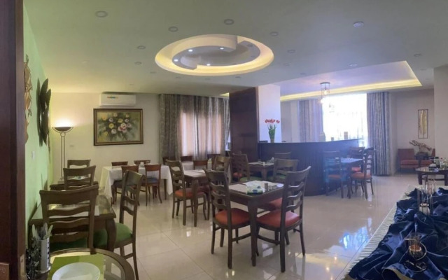 Tell Madaba Hotel
