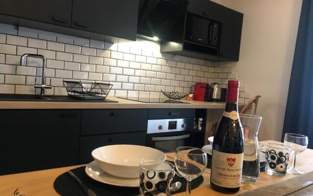 Cosy CROCO - Appart T2 Centre Nîmes - Wifi et Parking