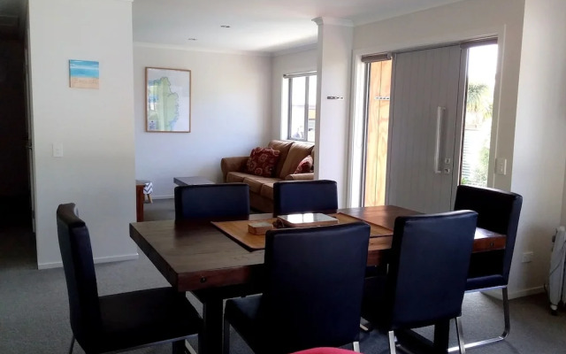 Pohara Beach Retreat