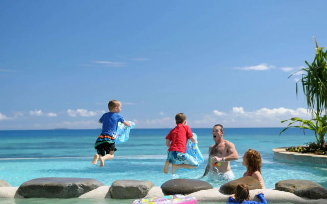 Nakelo Treasure Island Resort & Spa