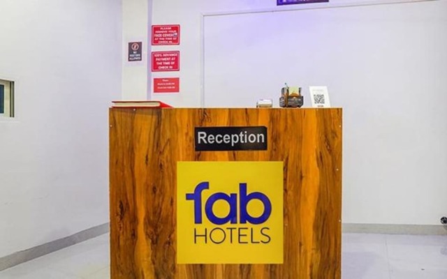 Fabhotel Classic Square