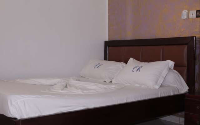 Elu Hotel Studio - Bonamoussadi