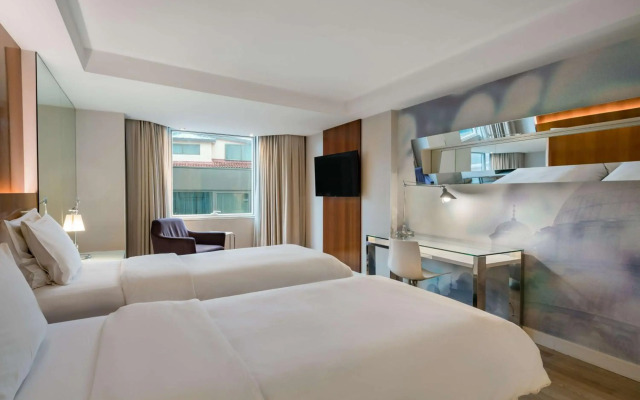 Royal River, Luxury Hotel - Adults Only
