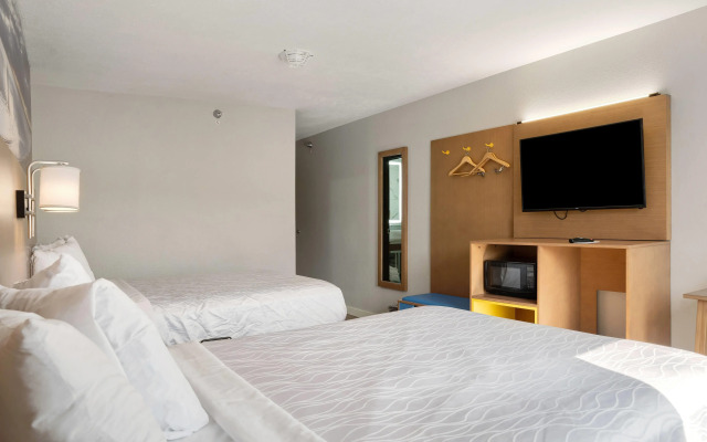 Days Inn by Wyndham Omaha/West Dodge