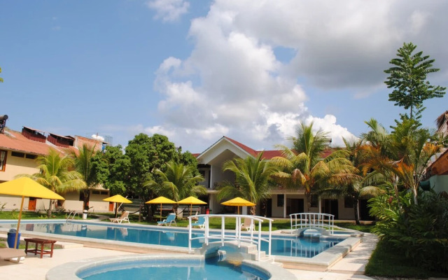 Hotel Laguna Azul