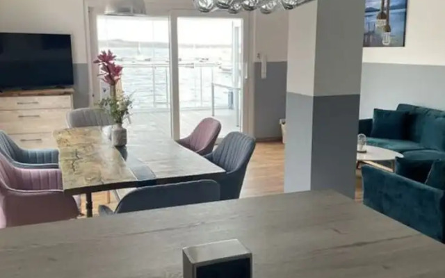 Holiday Home Pippa Comfortable Holiday Residence