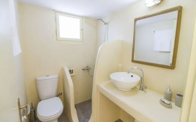 Faros Apartments