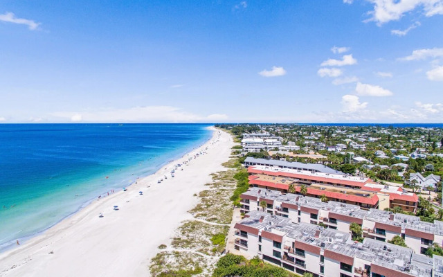 Water's Edge Condominium