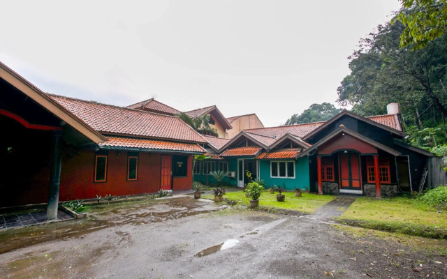 SPOT ON 2584 Hotel Karya Nunggal Asri