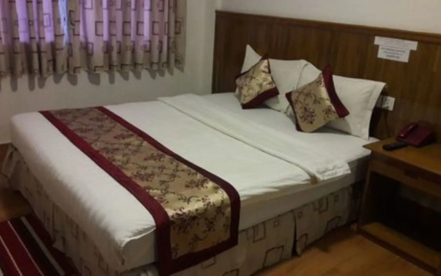 Sky Hotel Hlaing Thar Yar Yangon