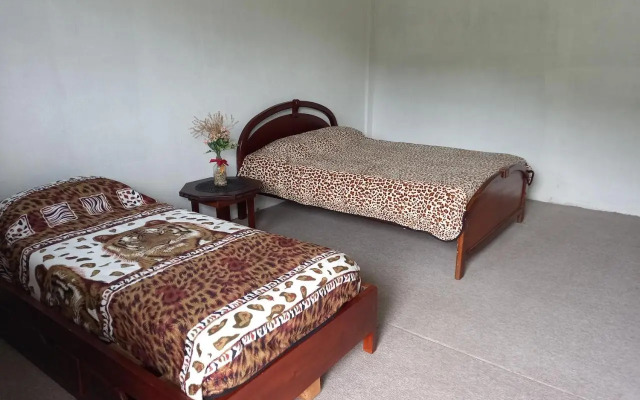 Montano Camping & Hostel