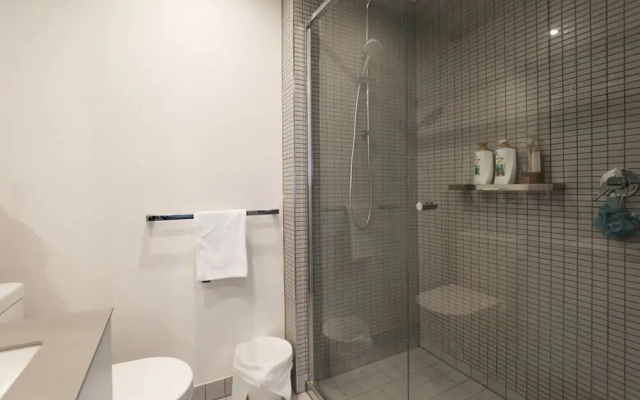 Stylish And Modern 2 Bedroom Melbourne Retreat