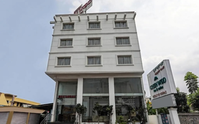 Itsy By Treebo - Greenwood Inn And Suites