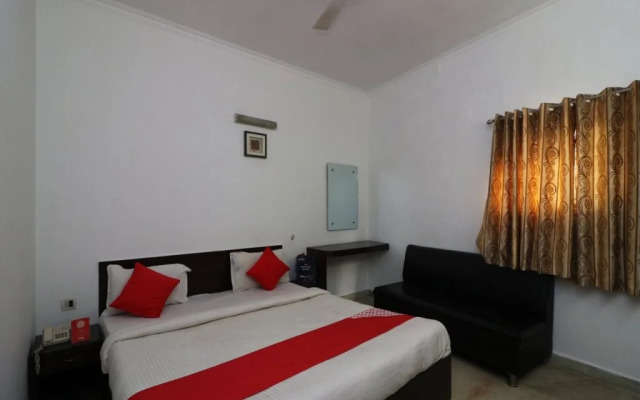 Hotel The Taj by OYO Rooms