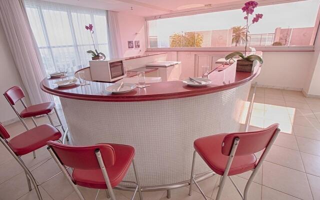 Biarritz Hplus Long Stay