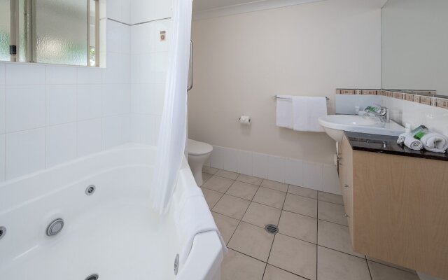 18 Central Plaza Port Douglas