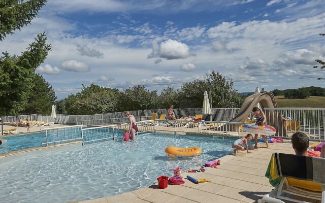 Secluded holiday home with a dishwasher, not far from Sarlat