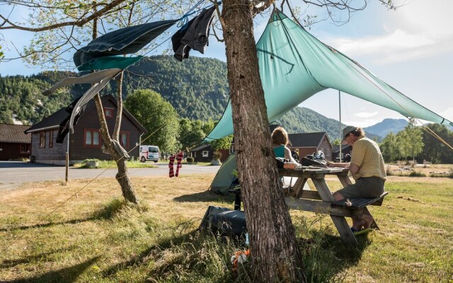 Førde Gjestehus og Camping