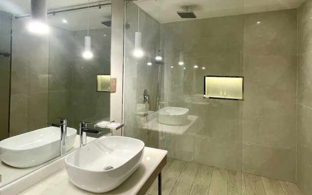 Meilin International Hotel